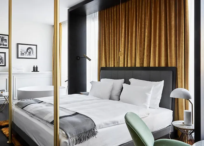 Roomers Munich, Autograph Collection Munich