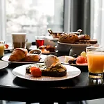 Hotel The Dean Munich, Autograph Collection 5*