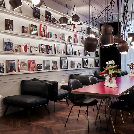 Roomers Munich, Autograph Collection Munich