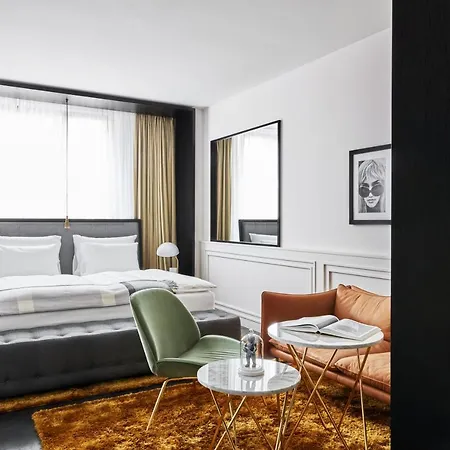 Roomers Munich, Autograph Collection 5*