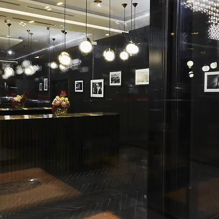 Hotel Roomers Munich, Autograph Collection