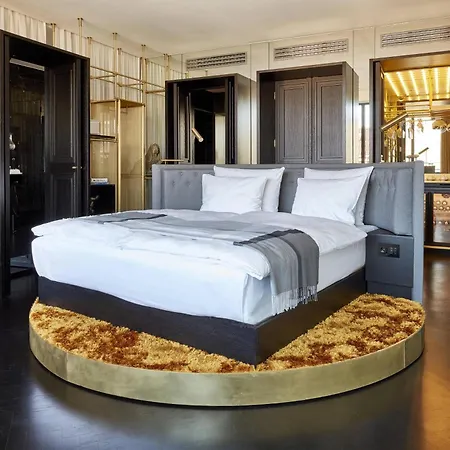 Roomers Munich, Autograph Collection Hotel
