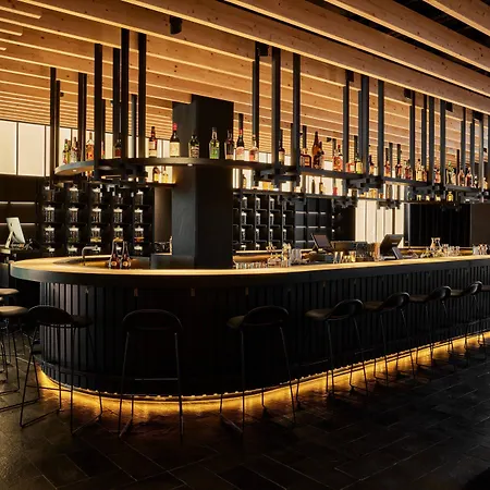 Hotel Roomers Munich, Autograph Collection 5*