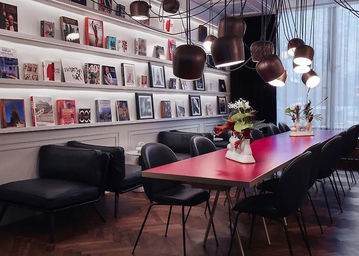 Hotel Roomers Munich, Autograph Collection