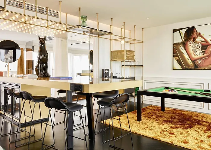 Roomers Munich, Autograph Collection Hotel 5*