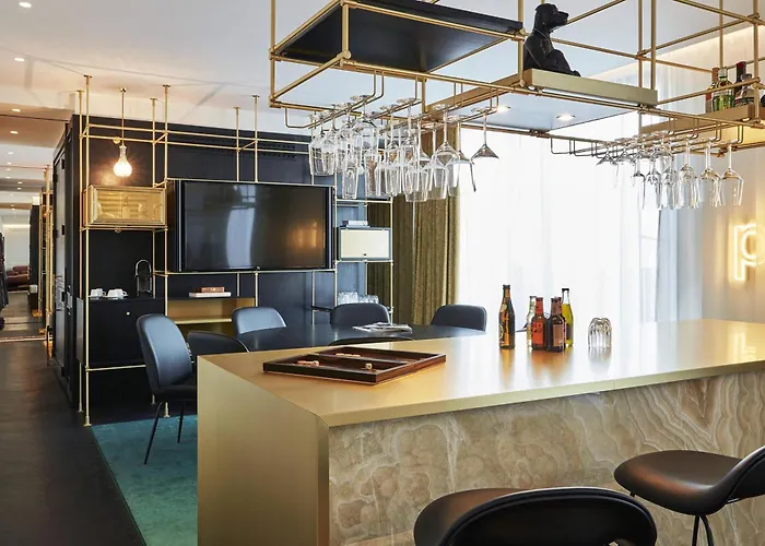 Roomers Munich, Autograph Collection Hotel