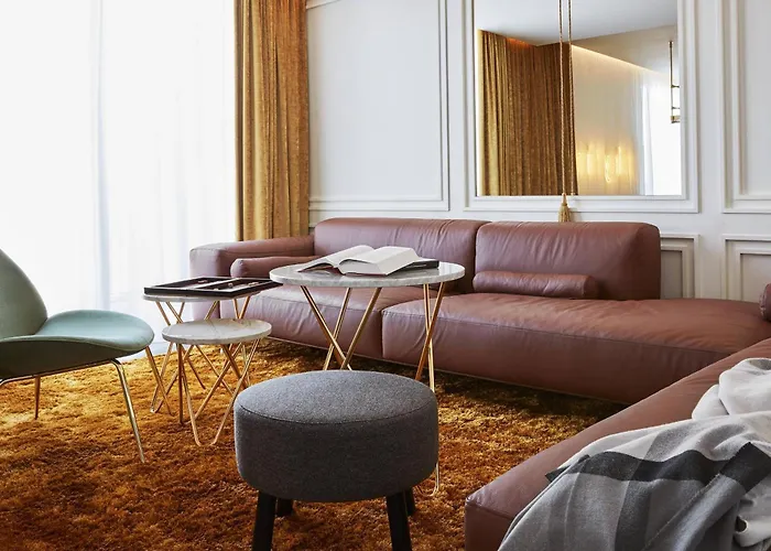 Hotel Roomers Munich, Autograph Collection