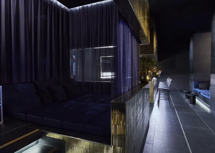 Roomers Munich, Autograph Collection Hotel 5*