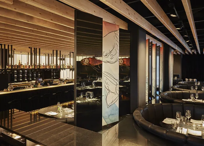 Roomers Munich, Autograph Collection München