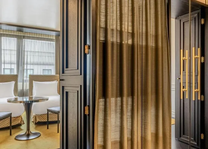 The Dean Munich, Autograph Collection München