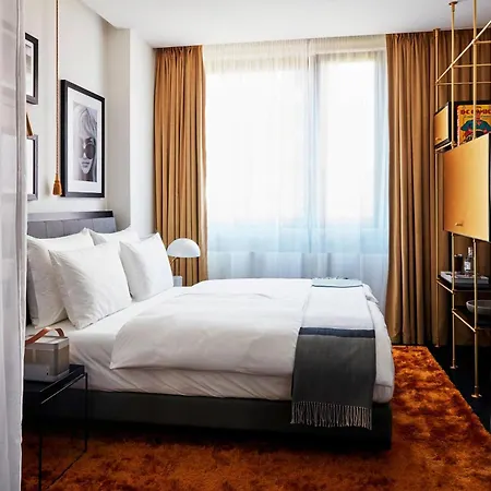 Roomers Munich, Autograph Collection 5* מינכן