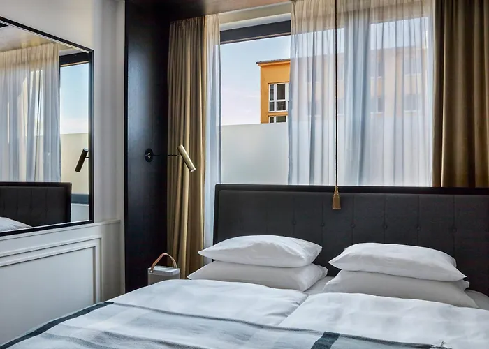 Roomers Munich, Autograph Collection Munich