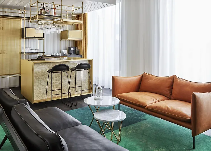 Hotel Roomers Munich, Autograph Collection