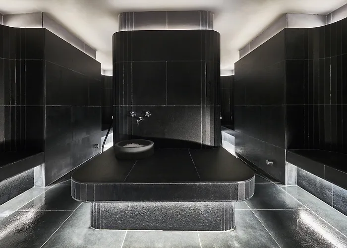 Roomers Munich, Autograph Collection 5* Munich